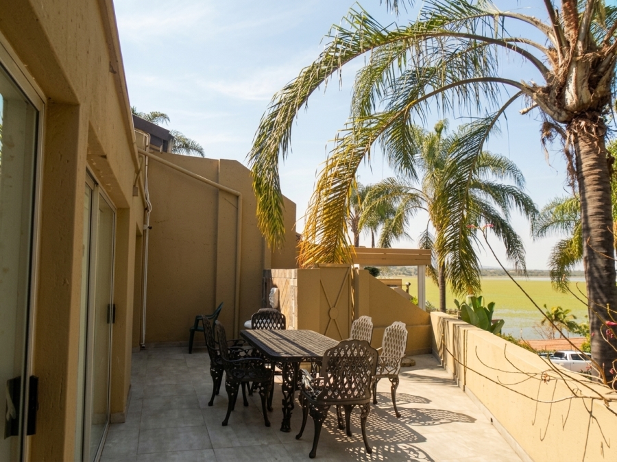 3 Bedroom Property for Sale in Kosmos North West